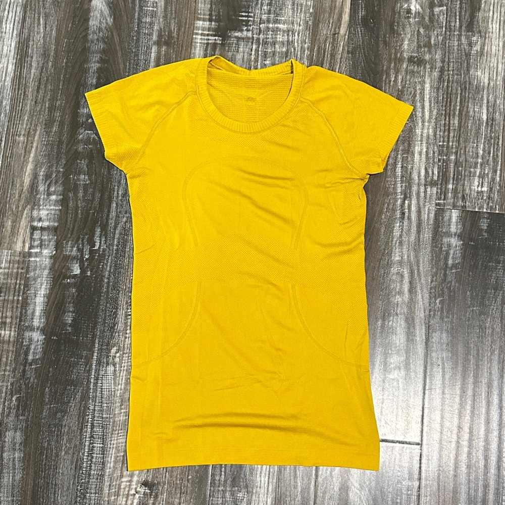 lululemon athletica Yellow Short Sleeve Tee